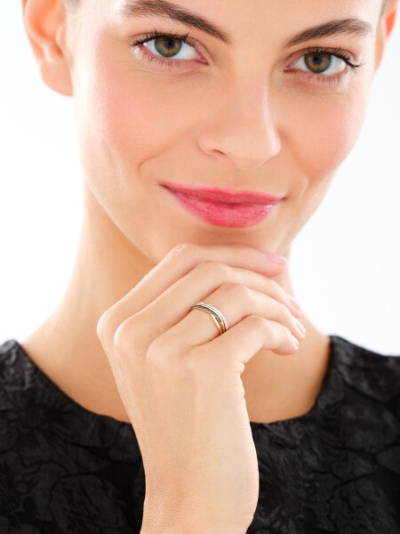 Zlatý prsten s diamanty - 0,10 ct - ryzost 585