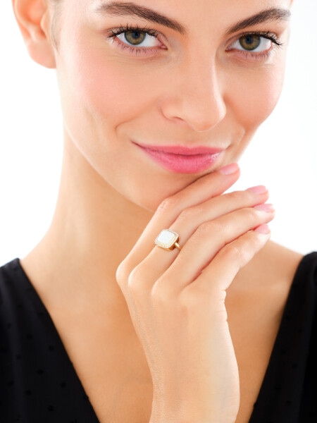 14 K Yellow Gold Ring with Opalite