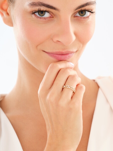 8 K Yellow Gold Band Ring with Cubic Zirconia