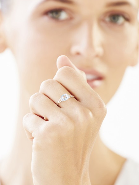 9ct White Gold Ring with Diamonds - fineness 14 K