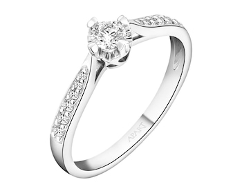 Pierścionek z białego złota z brylantami – serce - 0,26 ct - próba 585