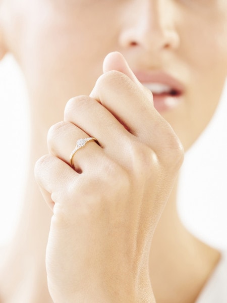 Pierścionek z żółtego złota z diamentami - 0,06 ct - próba 585