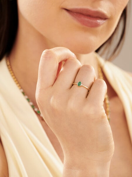 Yellow gold ring with diamonds and emerald - fineness 9 K
