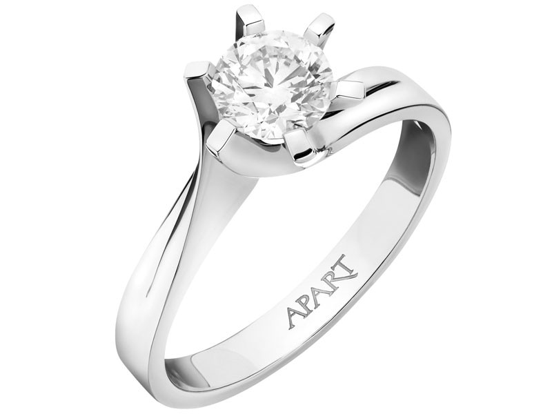 White gold ring with brilliant 0,70 ct - fineness 14 K