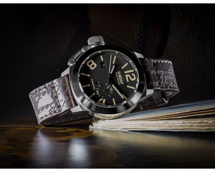 U-Boat Classico 42 mm Tungsteno Black