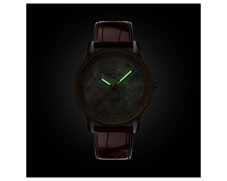 Breitling Navitimer 32