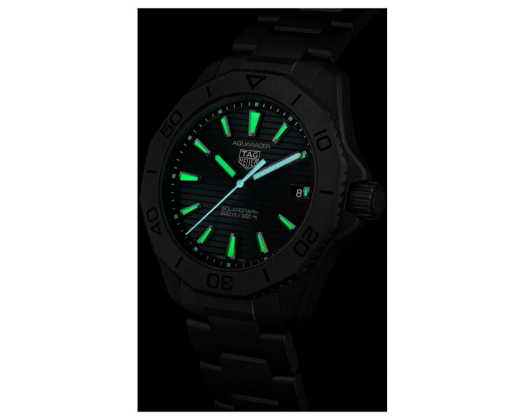 TAG Heuer Aquaracer Professional 200 Solargraph
