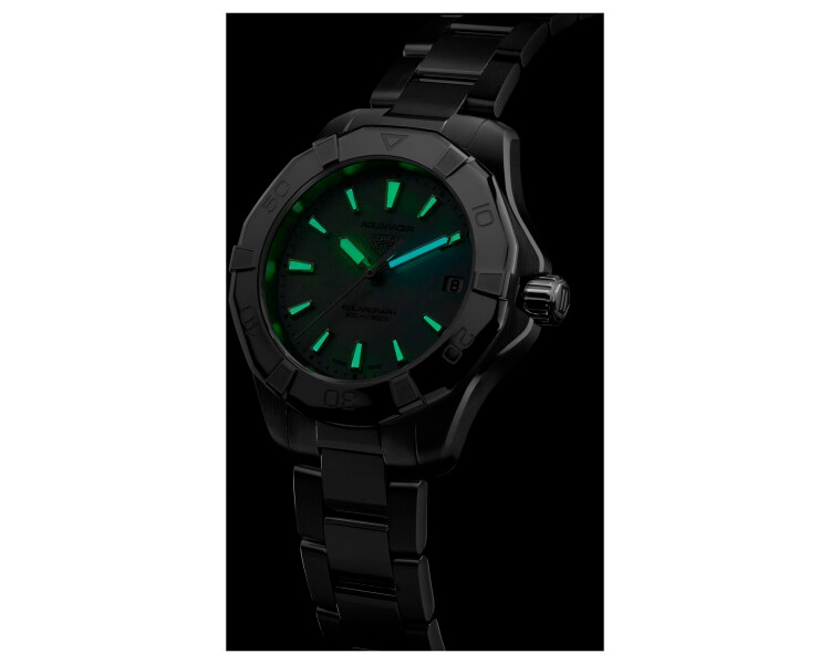 TAG Heuer Aquaracer Professional 200 Solargraph