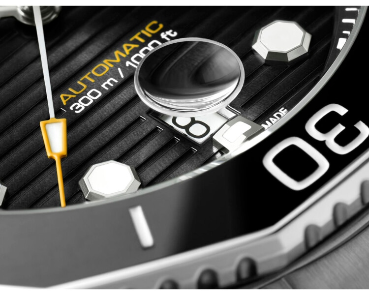 TAG Heuer Aquaracer Professional 300 Date