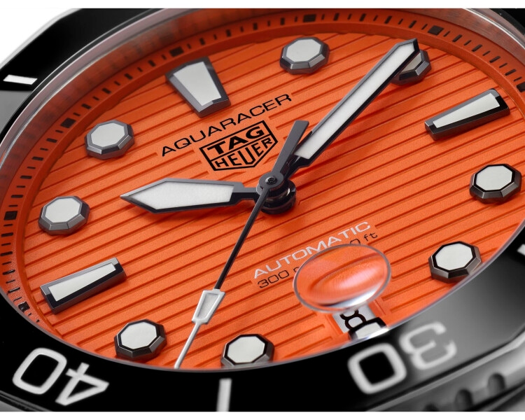 TAG Heuer Aquaracer Professional 300 Orange Diver