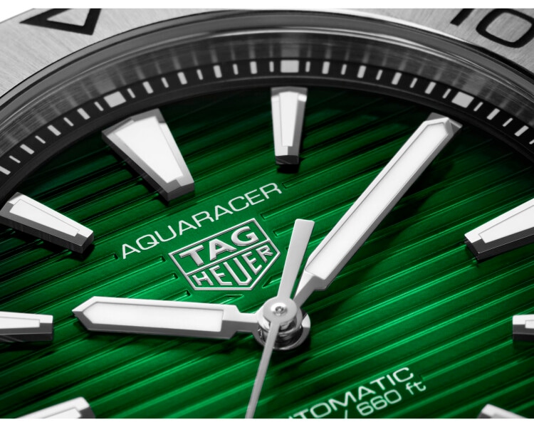 TAG Heuer Aquaracer Professional 200 Data