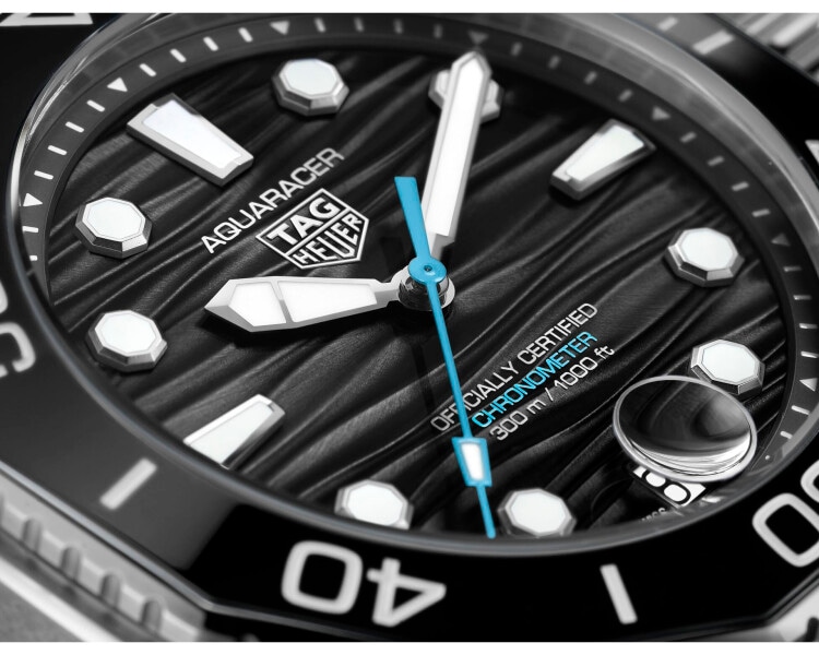 TAG Heuer Aquaracer Professional 300 Data