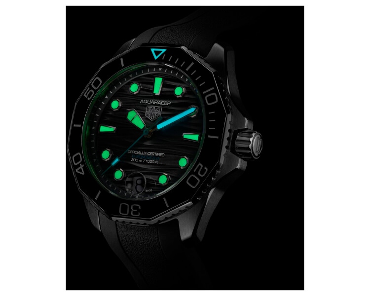 TAG Heuer Aquaracer Professional 300 Data