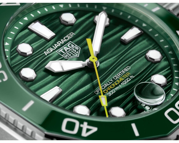 TAG Heuer Aquaracer Professional 300 GMT