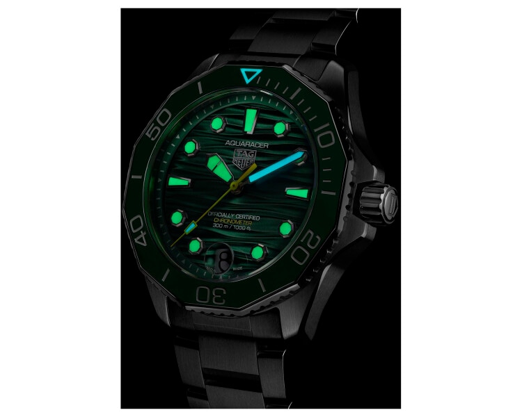 TAG Heuer Aquaracer Professional 300 GMT