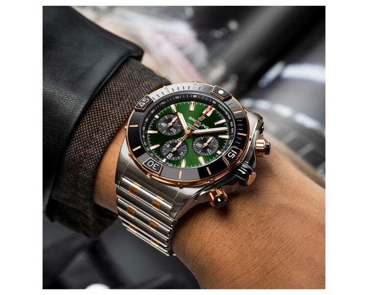 Breitling Super Chronomat B01 44