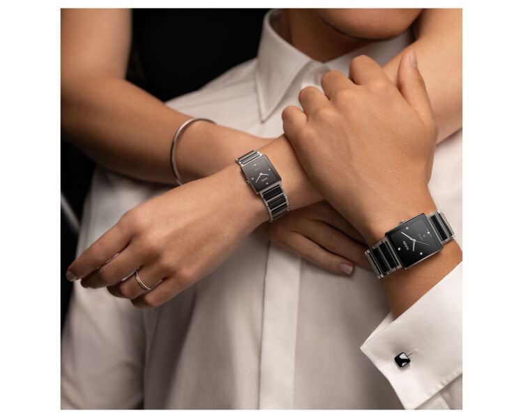 Rado Integral Diamonds