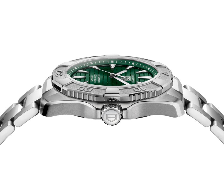 TAG Heuer Aquaracer Professional 200 Solargraph