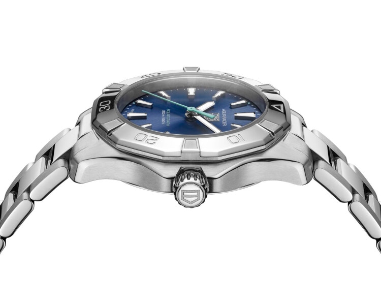 TAG Heuer Aquaracer Professional 200 Solargraph