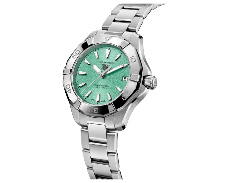 TAG Heuer Aquaracer Professional 200 Solargraph