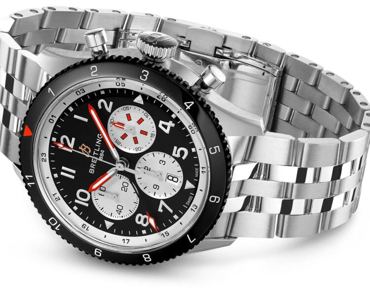 Breitling Classic AVI Super AVI B04 Chronograph GMT 46 Mosquito